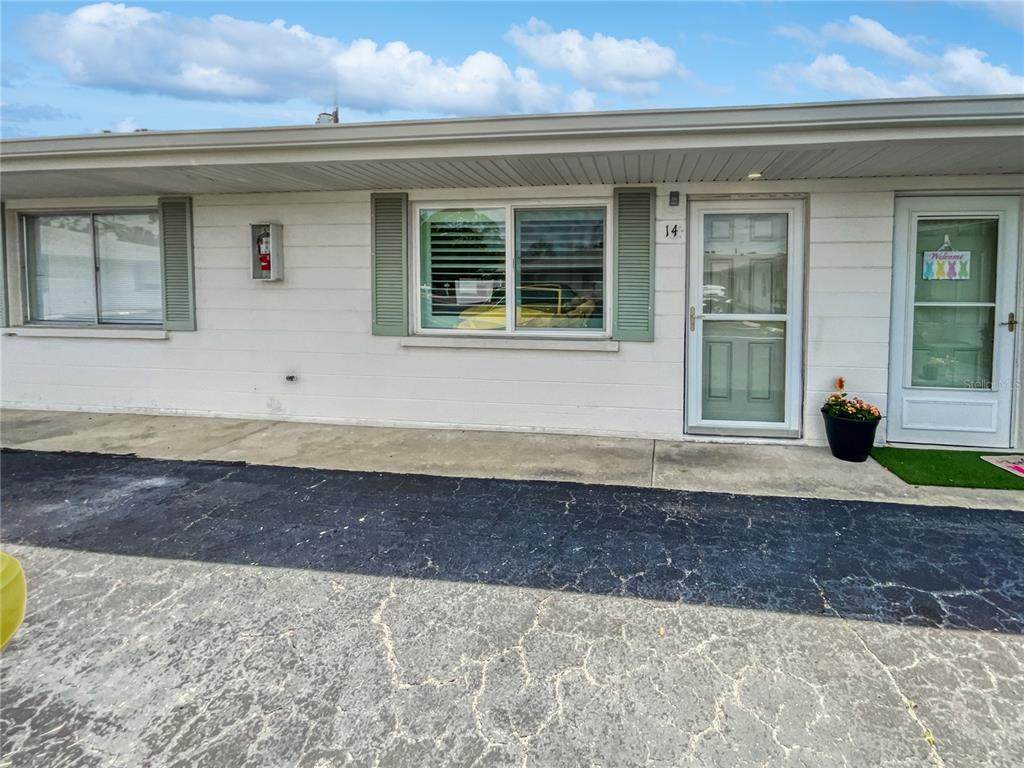 525 Manatee Court - Photo 1