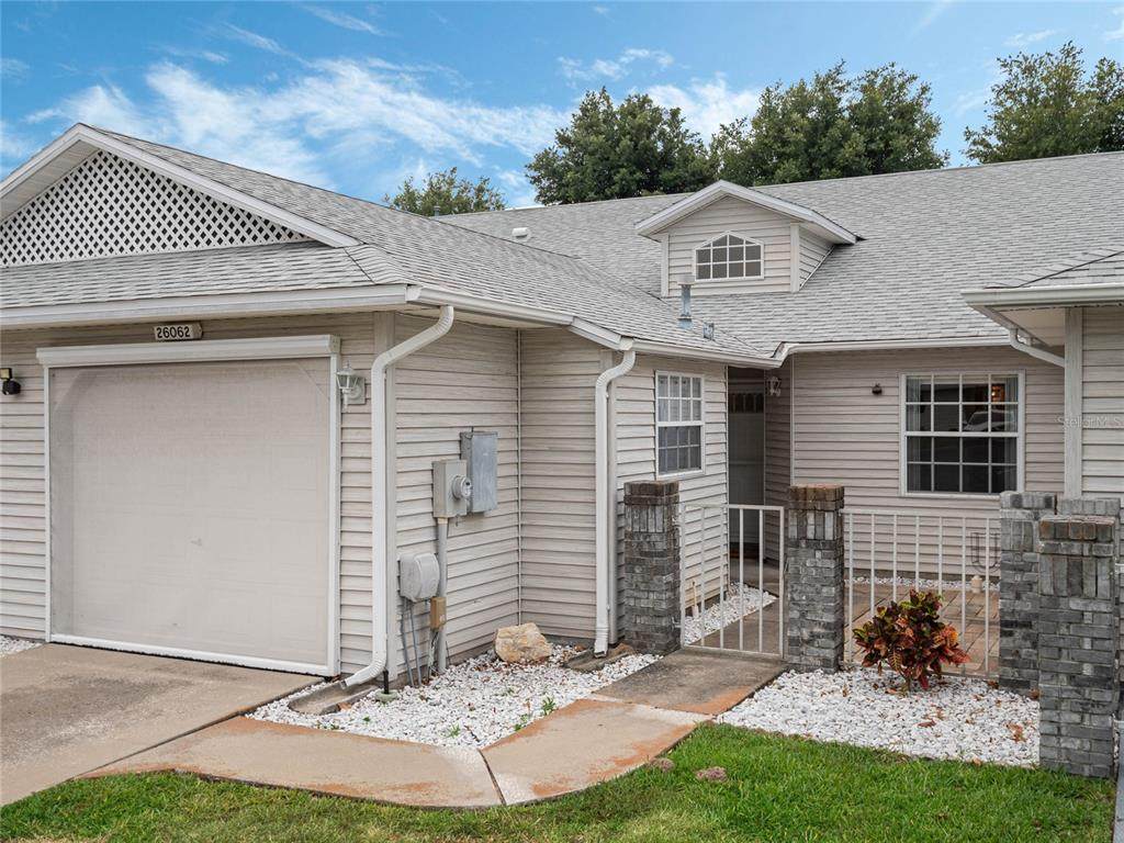 26062 Newcombe Circle - Photo 1