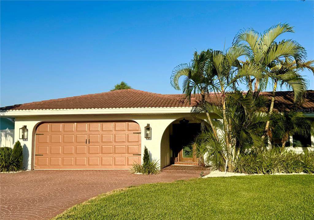 365 6th Avenue - Photo 1