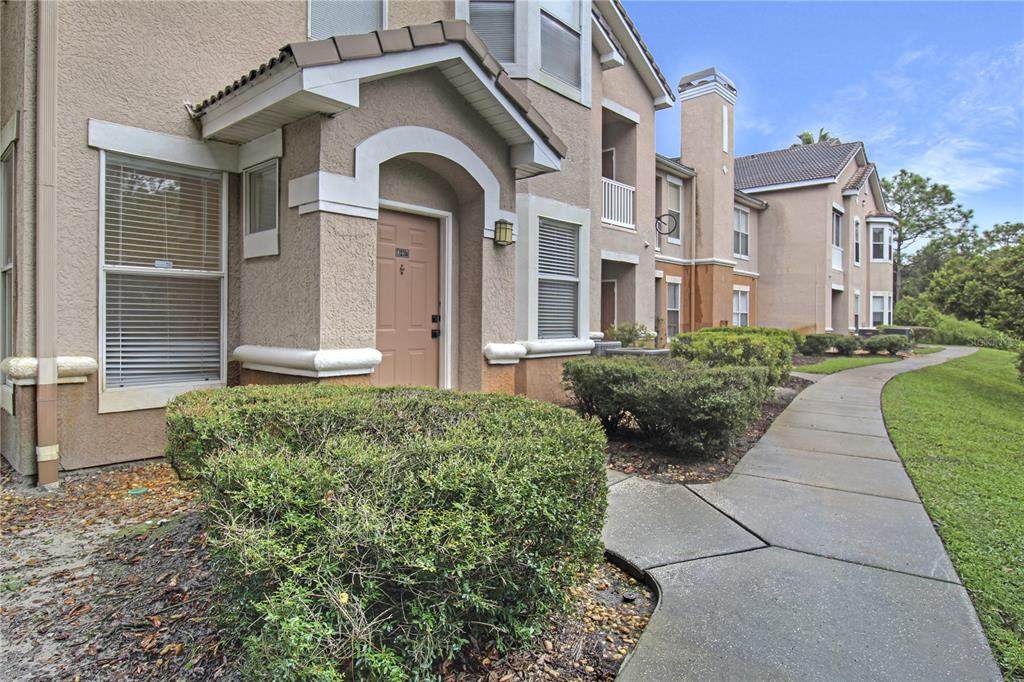 10407 Villa View Circle - Photo 1