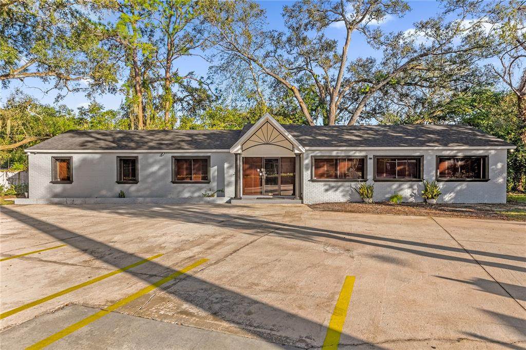 806 25TH Street - Photo 1