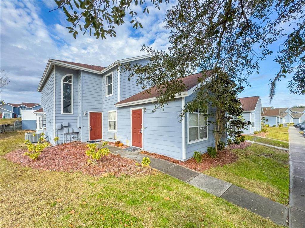 102 Mango Drive - Photo 1