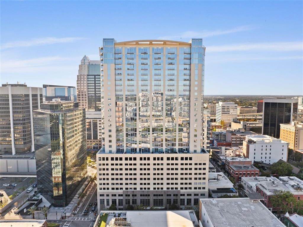 155 Court Avenue - Photo 1