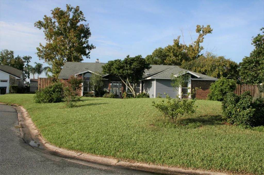 886 Lake Holden Point - Photo 1