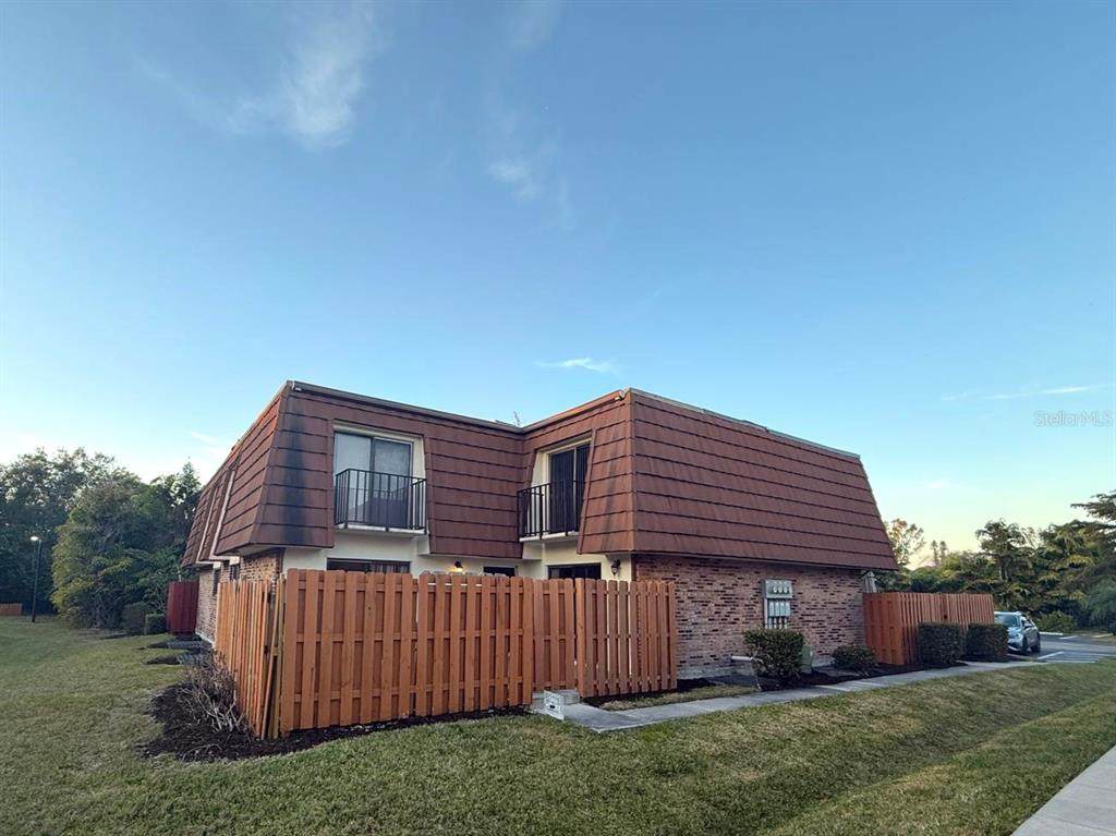 1406 Park Shore Circle - Photo 1