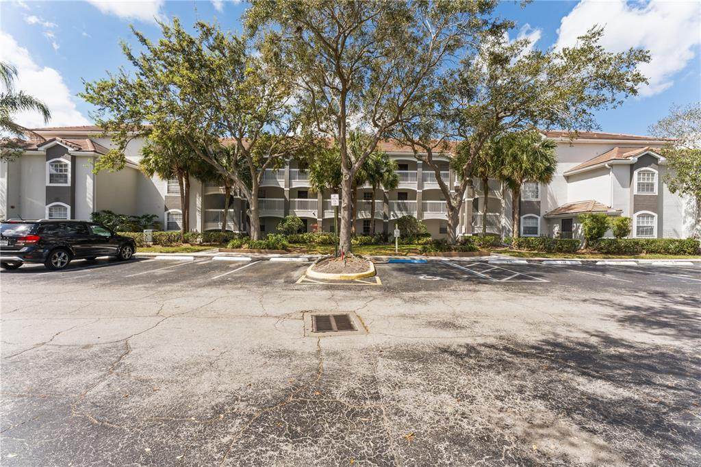 13929 Fairway Island Drive - Photo 1
