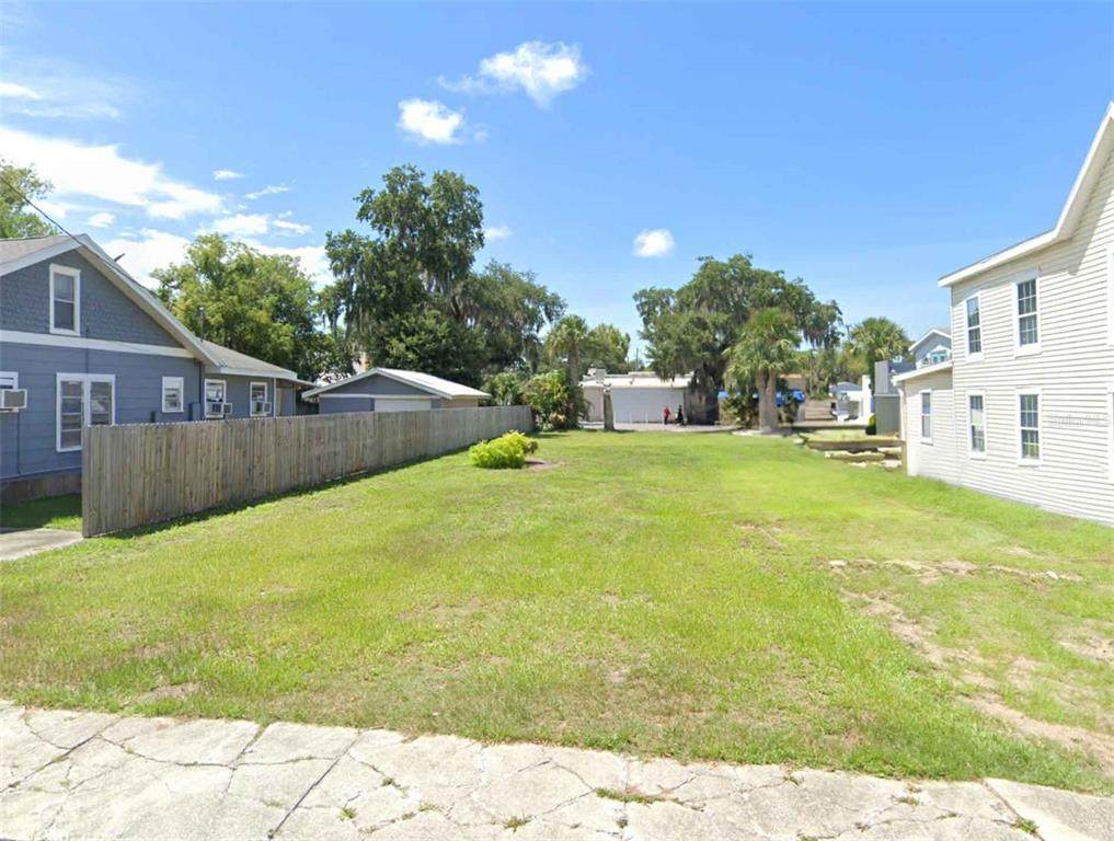 609 Downing Street - Photo 1