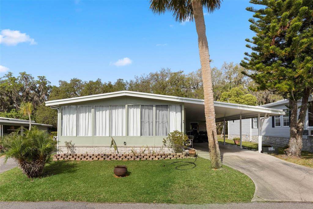 8 Cocos Plumosa Drive - Photo 1