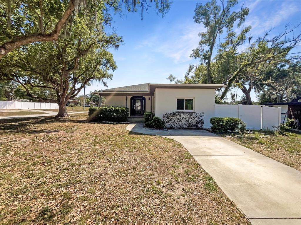 370 Waldo Street - Photo 1