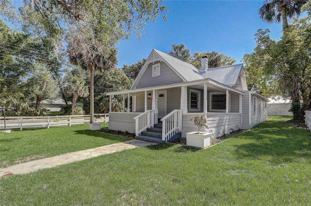 246 Oak Avenue - Photo 1