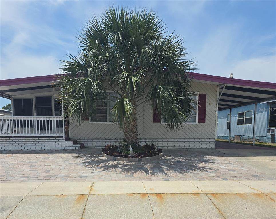 138 Maple Drive - Photo 1