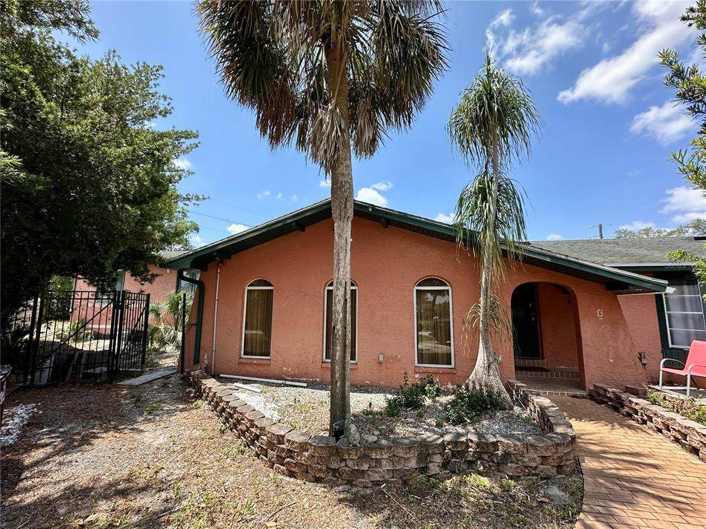 300 Broadview Avenue - Photo 1