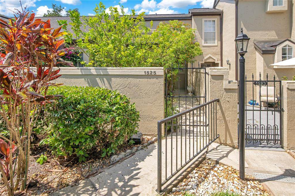 1525 Farrindon Circle - Photo 1