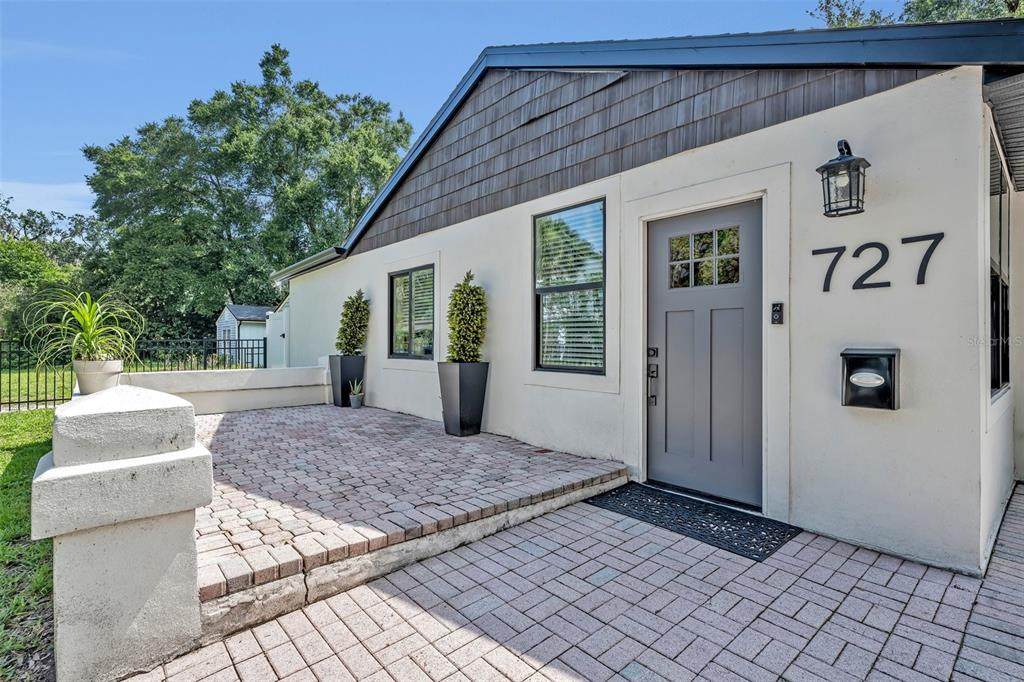 727 Seminole Avenue - Photo 1