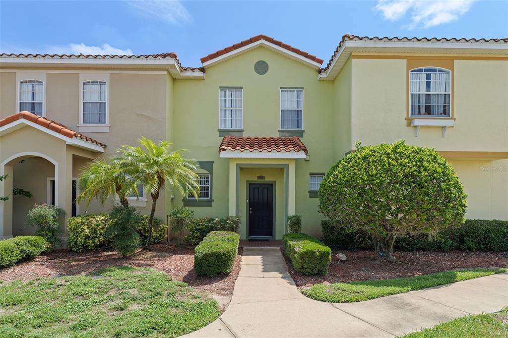 214 Monroe Circle - Photo 1