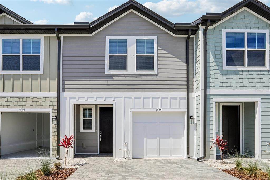 7292 Deer Valley Circle - Photo 1