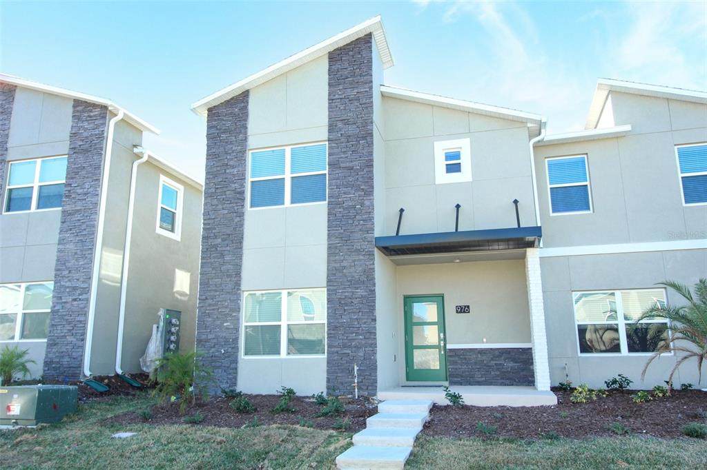 976 Leader Street - Photo 1