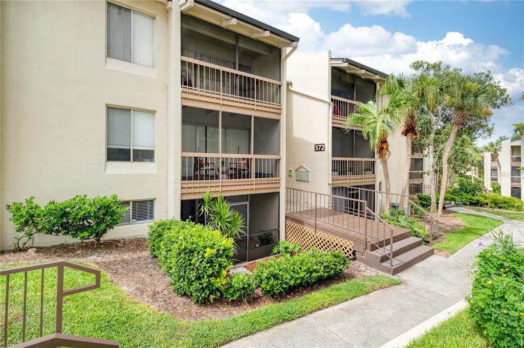 572 Orange Drive - Photo 1