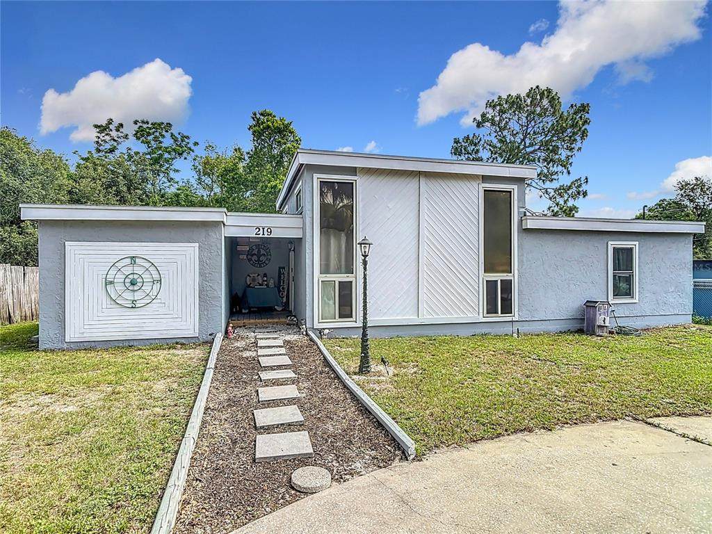 219 Fern Drive - Photo 1