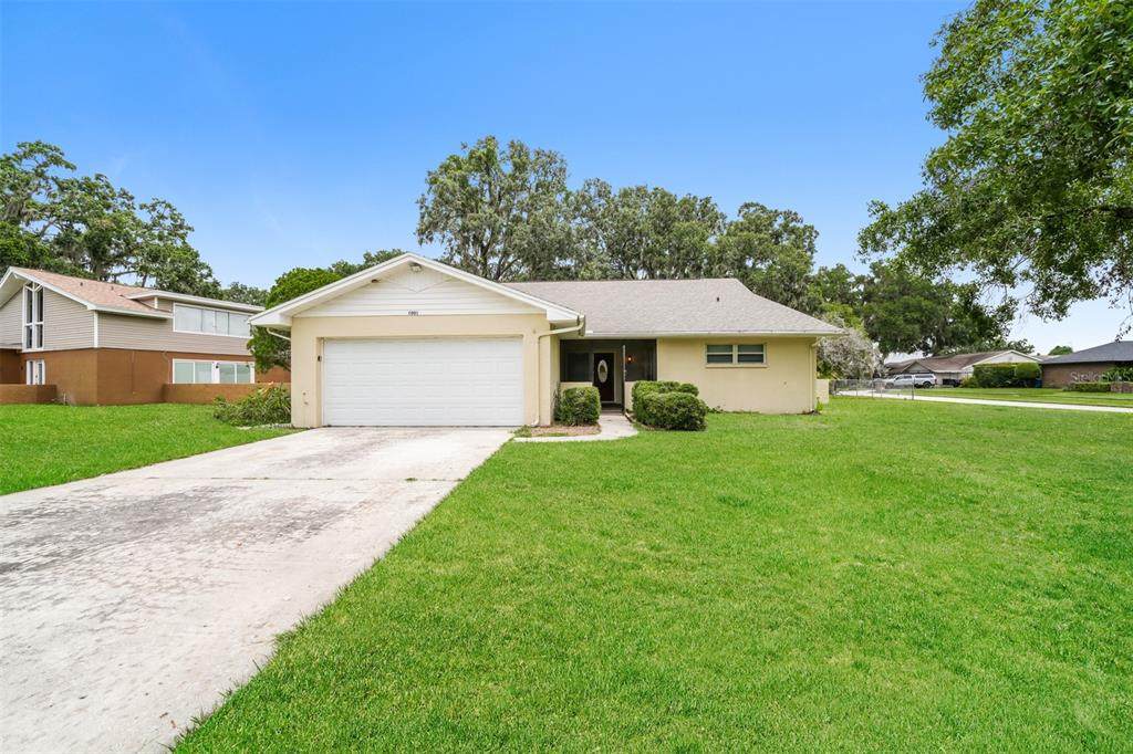 1001 Meadowcrest Drive - Photo 1