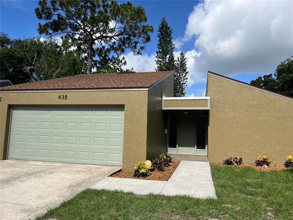 435 Boxwood Circle - Photo 1
