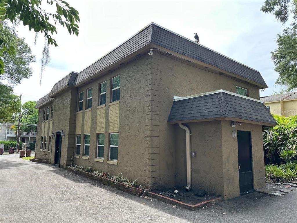 726 Edgewater Drive - Photo 1