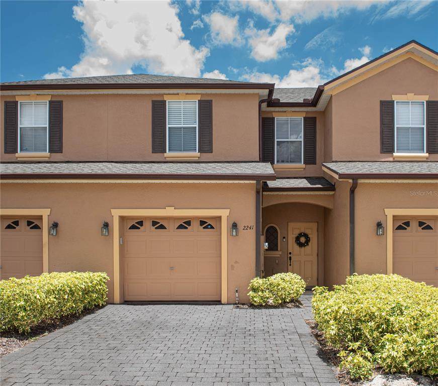 2241 Retreat View Circle - Photo 1