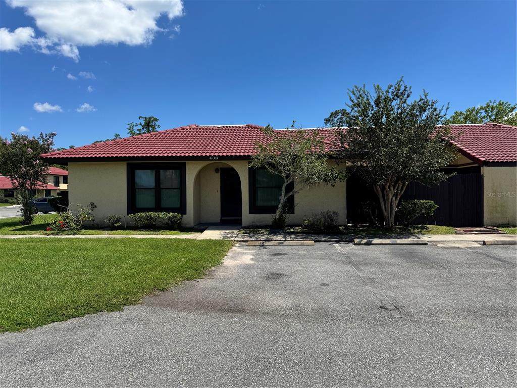 436 Hunter Circle - Photo 1