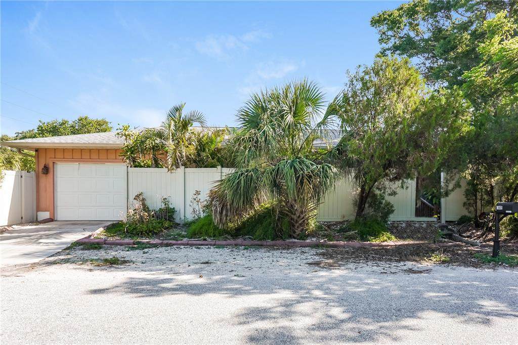 1805 Wharf Road - Photo 1