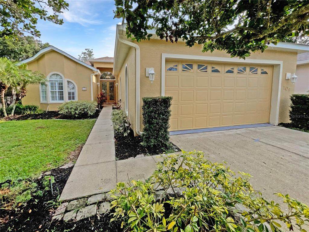 109 Greentree Lane - Photo 1