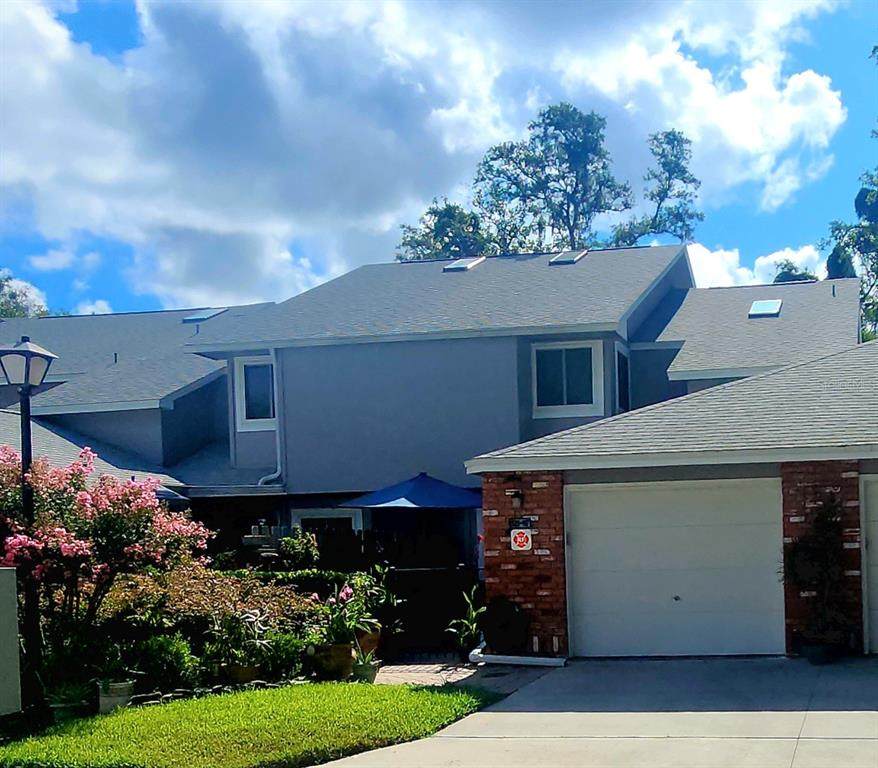 525 Oak Terrace - Photo 1