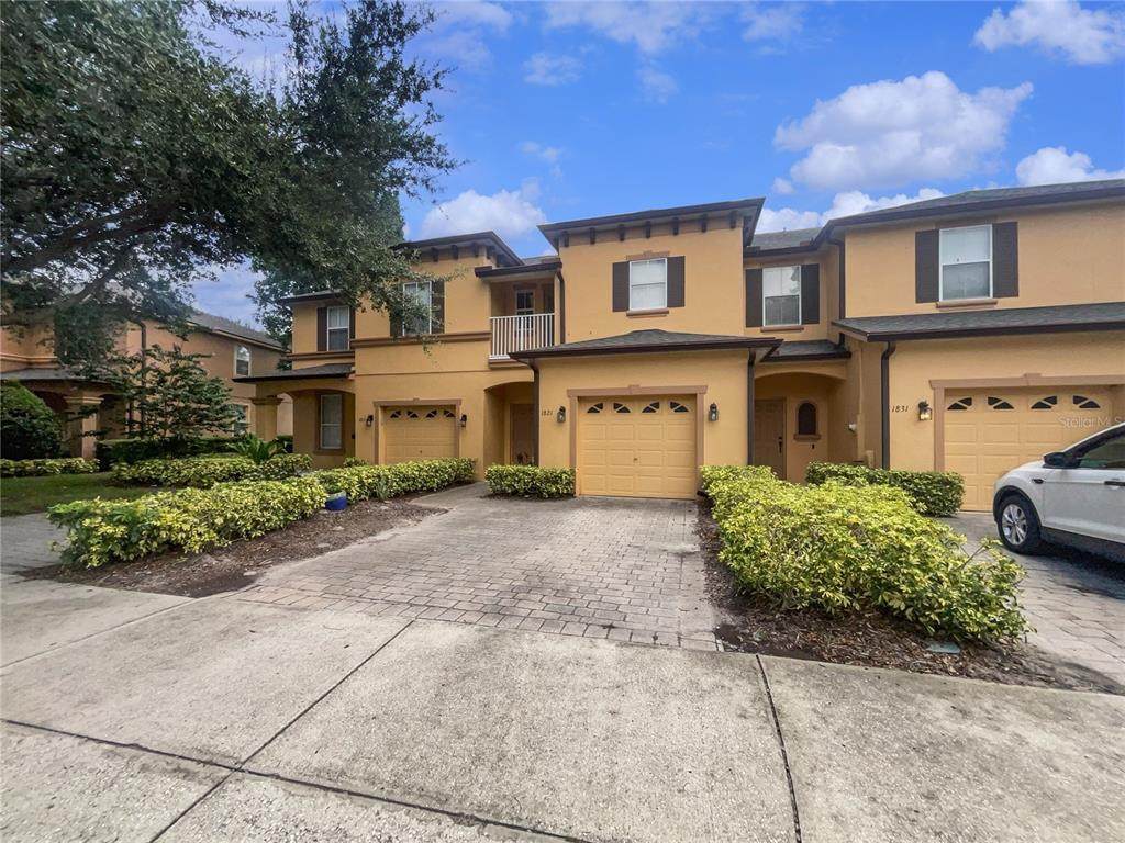 1821 Retreat View Circle - Photo 1