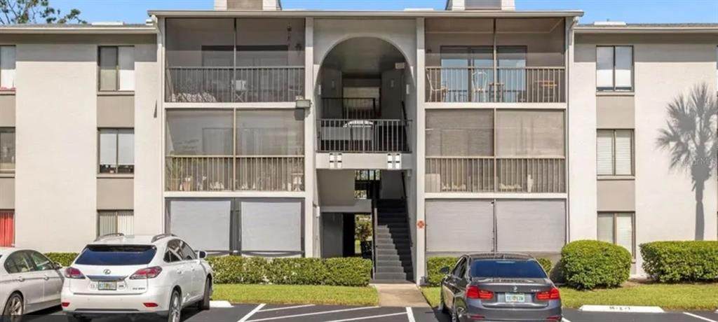 1022 Pine Ridge Circle - Photo 1