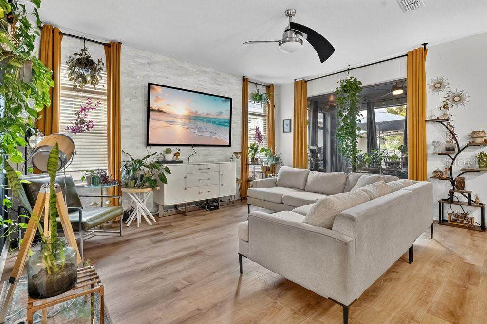 https://bt-photos.global.ssl.fastly.net/mfr/orig_boomver_1_O6335769-2.jpg