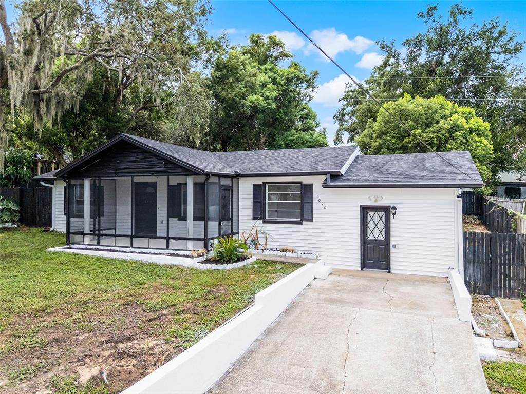 1070 Jasmine Street - Photo 1