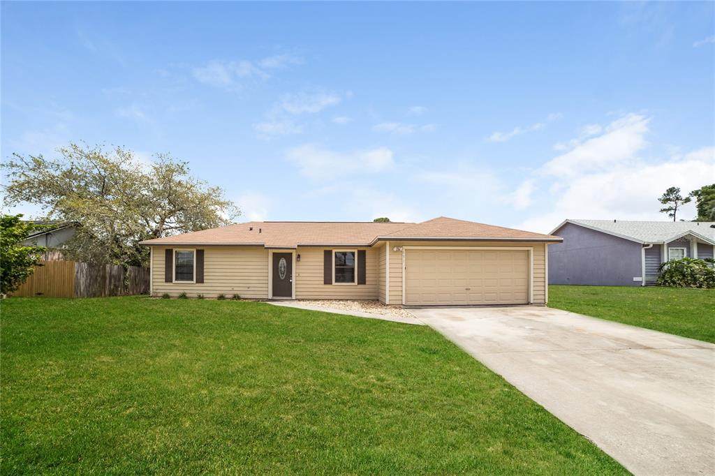 631 Blackstone Avenue - Photo 1