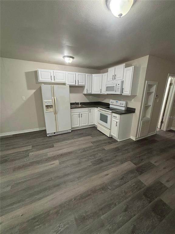 200 Magnolia Street - Photo 1