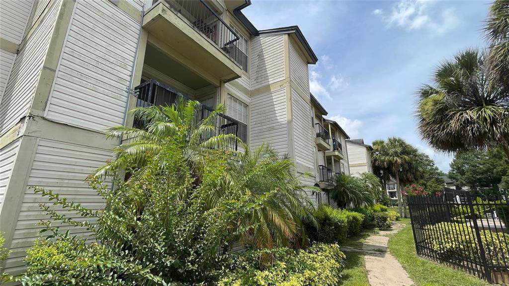 1972 Lake Atriums Circle - Photo 1