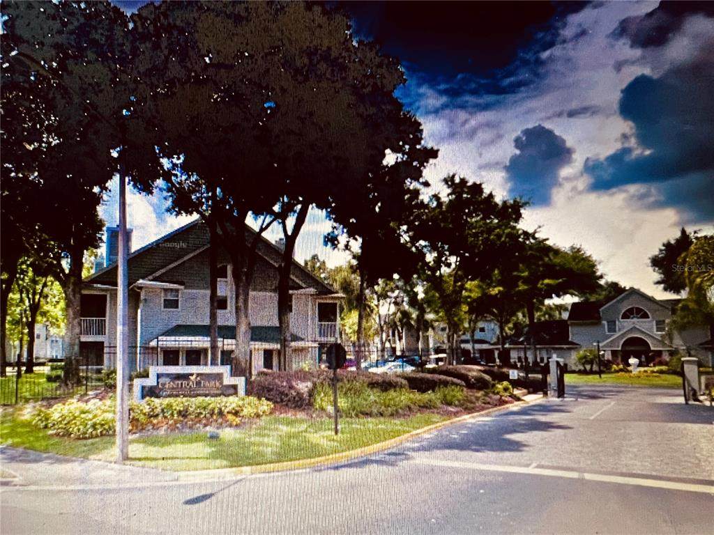 6052 Westgate Drive - Photo 1