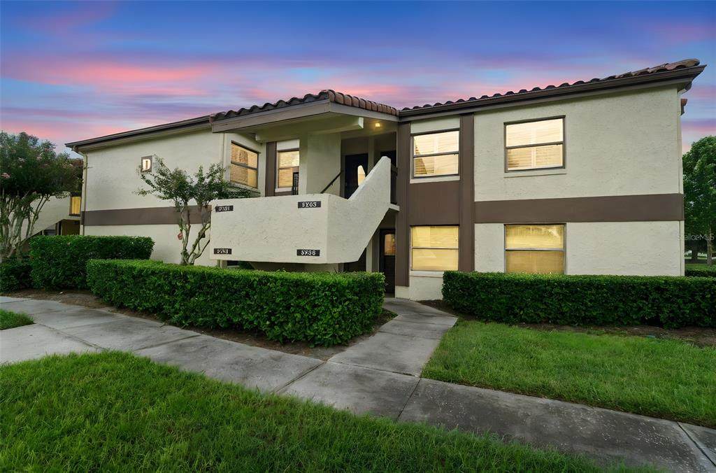 3263 Westridge Boulevard - Photo 1