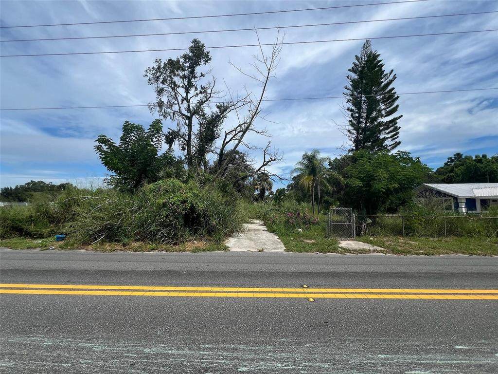 335 Avenue O - Photo 1