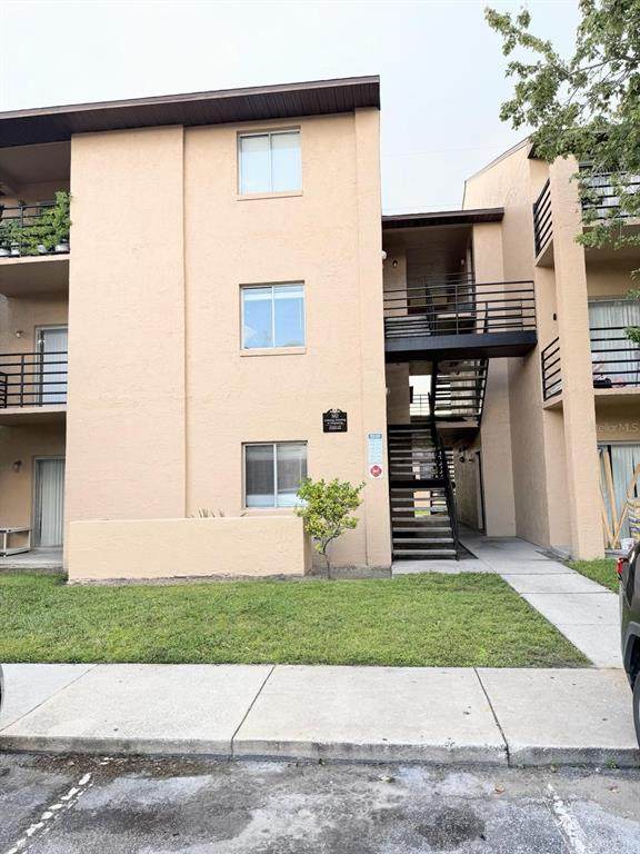 5226 Via Hacienda Circle - Photo 1