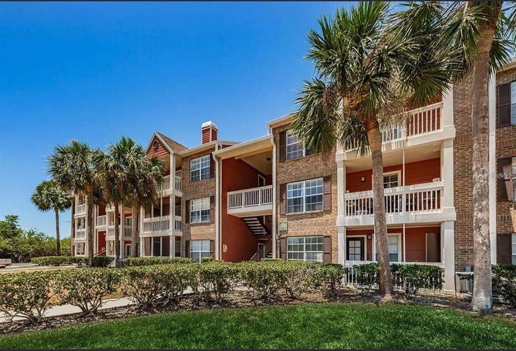 10200 Gandy Blvd N - Photo 1