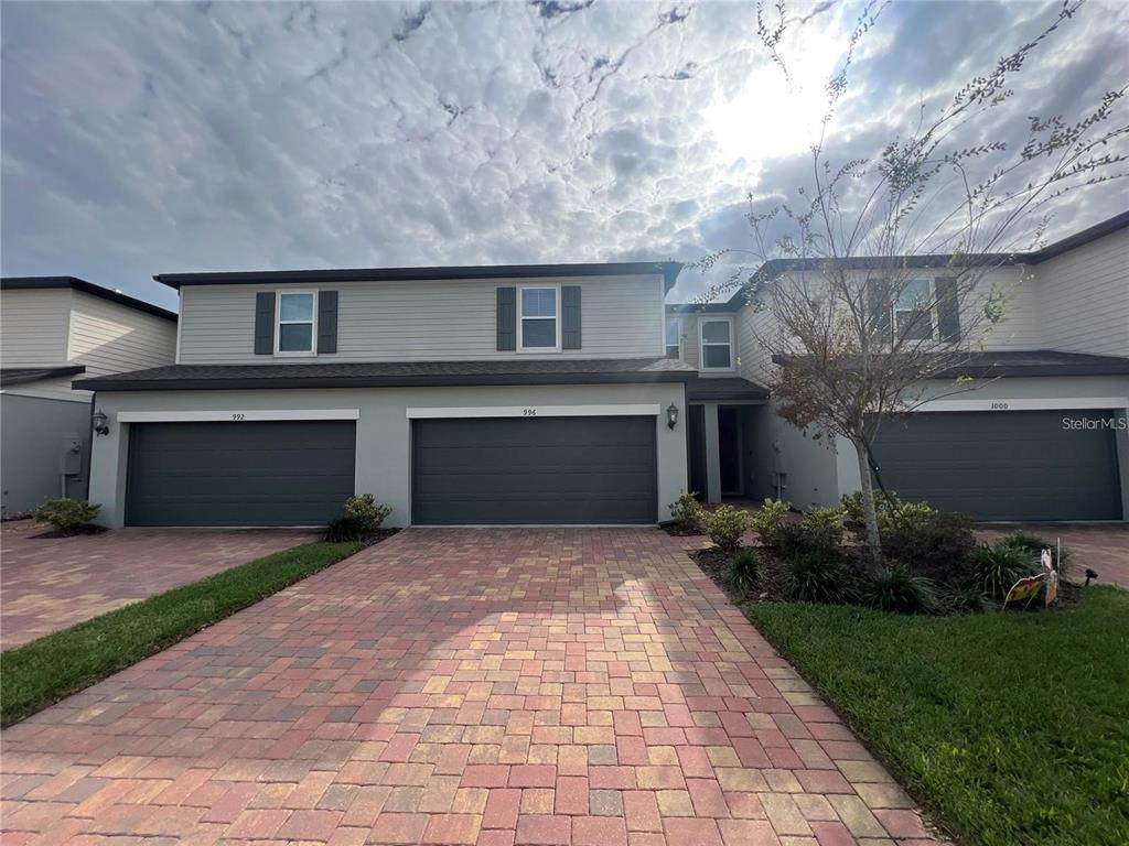 996 Robin Holly Street - Photo 1