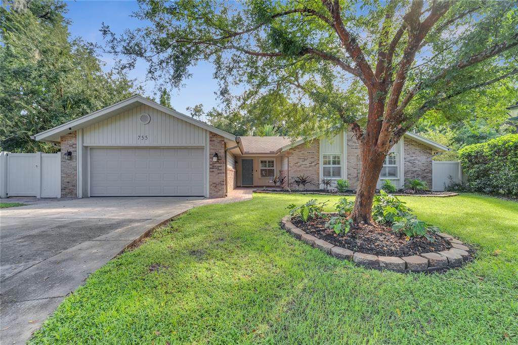 755 Oak Terrace - Photo 1