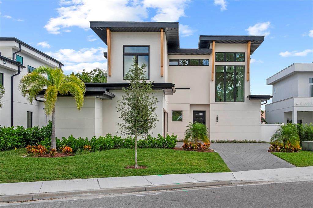 607 Ellen Drive - Photo 1