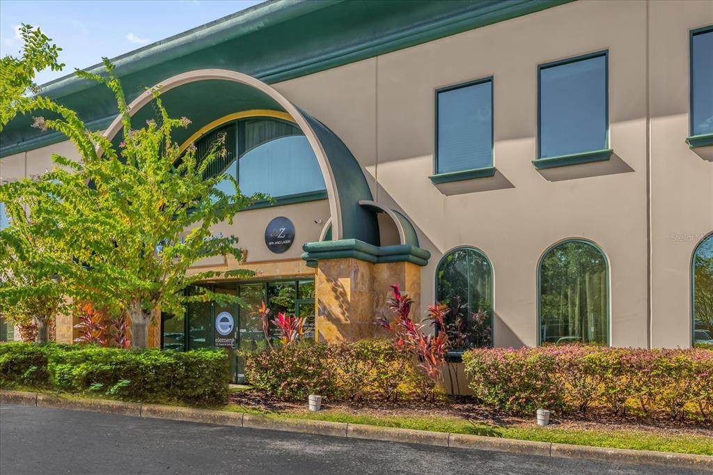 6881 Kingspointe Parkway - Photo 1