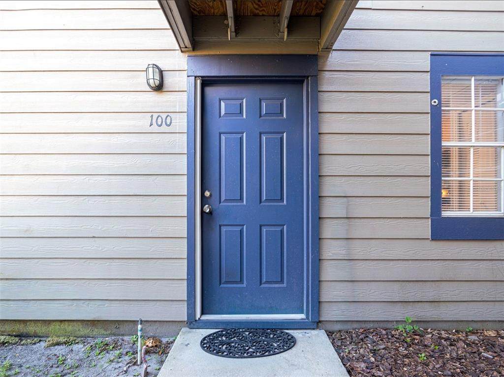 962 Newcastle Circle - Photo 1