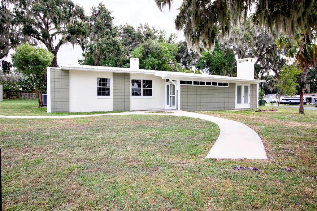 1114 Oak Drive - Photo 1