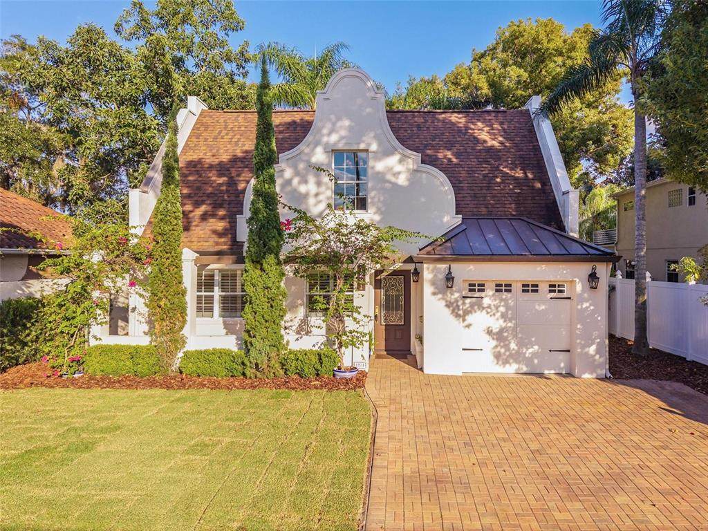 1231 Poinsettia Avenue - Photo 1